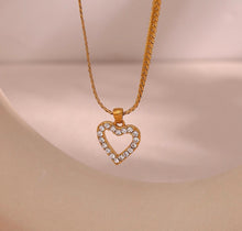 Load image into Gallery viewer, Bling Heart Necklace
