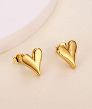 Load image into Gallery viewer, Heart 18k Gold Plated Studs

