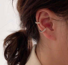 Load image into Gallery viewer, Diamond Ear Cuff
