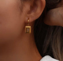 Load image into Gallery viewer, Star Gazing Earrings
