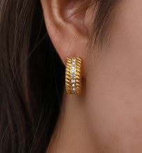 Load image into Gallery viewer, The Cicily Earrings
