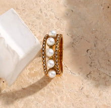 Load image into Gallery viewer, Pearl Ring
