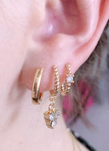 Load image into Gallery viewer, Huggie Earring Set

