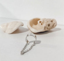 Load image into Gallery viewer, Chain Ear Cuff
